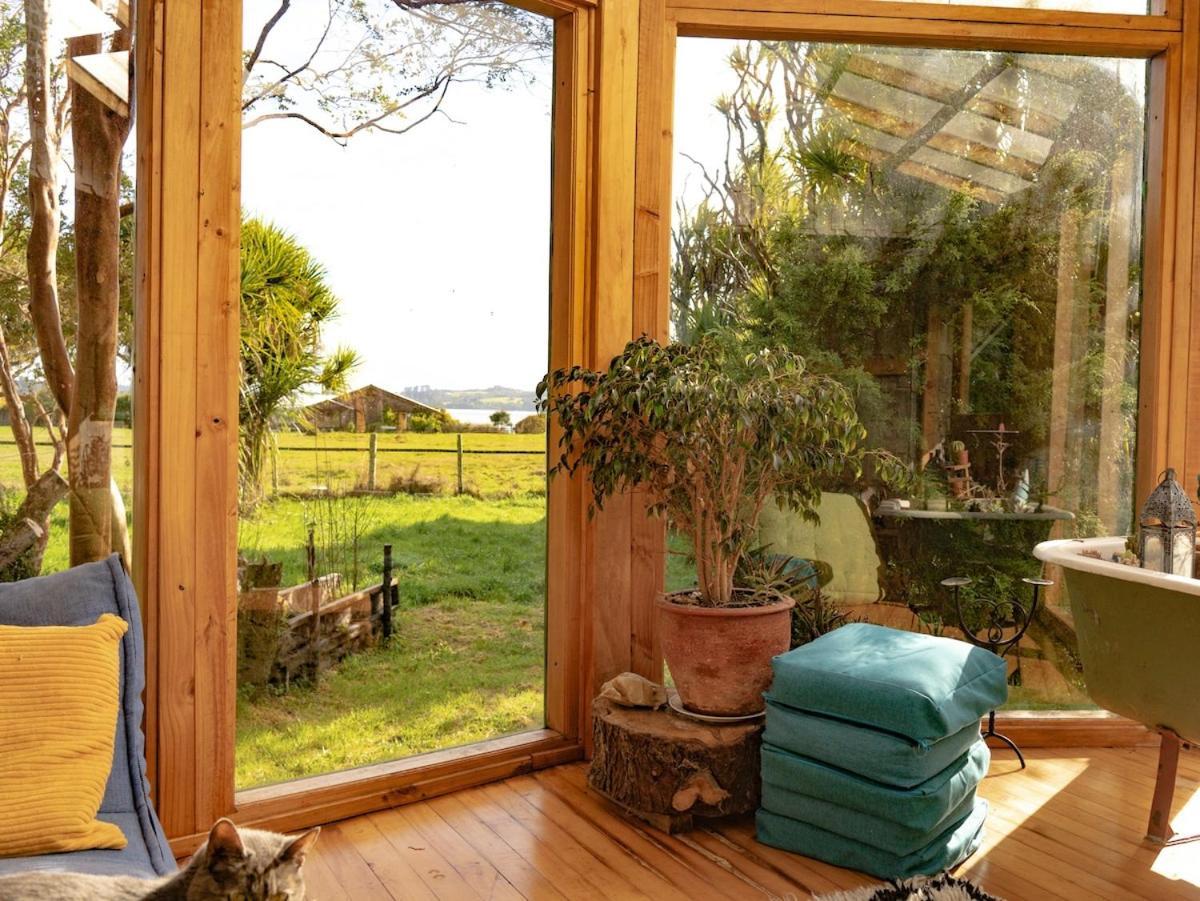 Amazing Ocean Front, Spacious & Private House Pousada